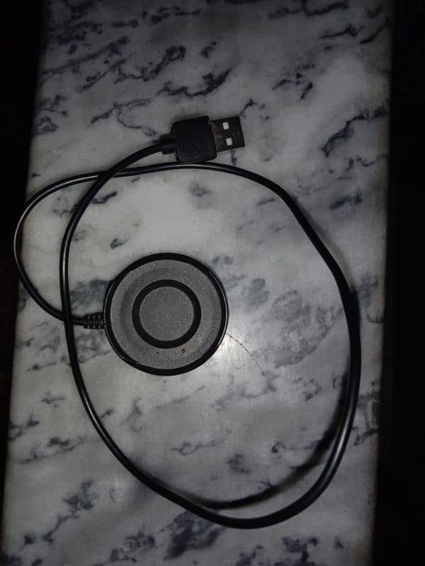 10/9 smart watch with 3 straps company blue lorry 17