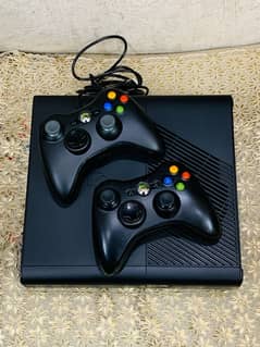 Xbox 360. Ultra Slim (Jailbreak Jtag) 200+Games