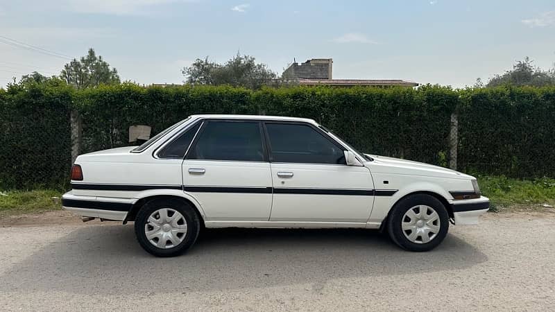 Toyota Corona 1984 4