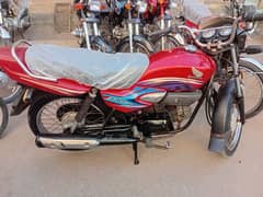 Honda Prider 100 CC 9.5/10, Karachi, 85k  f&f ,no discussion on rates.