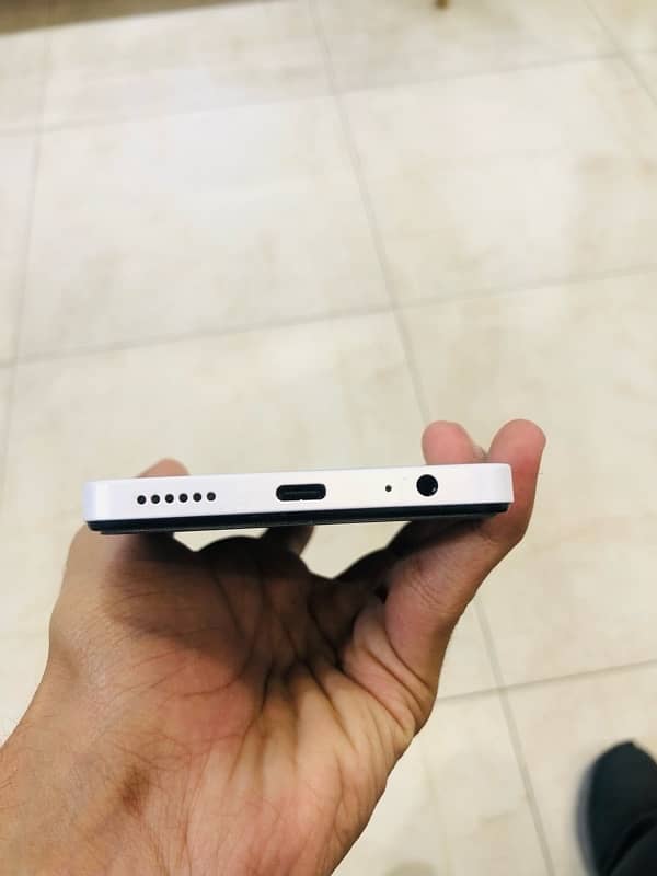tecno spark 10 pro 8 /128gb 10/10 0