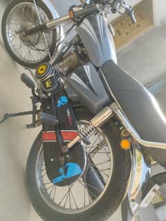 good condition  honda 125 bike