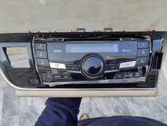 Toyota Corolla GLI infotainment system Tape CD, Bluetooth