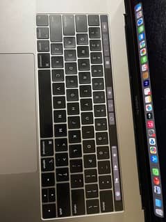 Macbook Pro 15 inch 2019 corei9 32gb Ram 512gb SSD