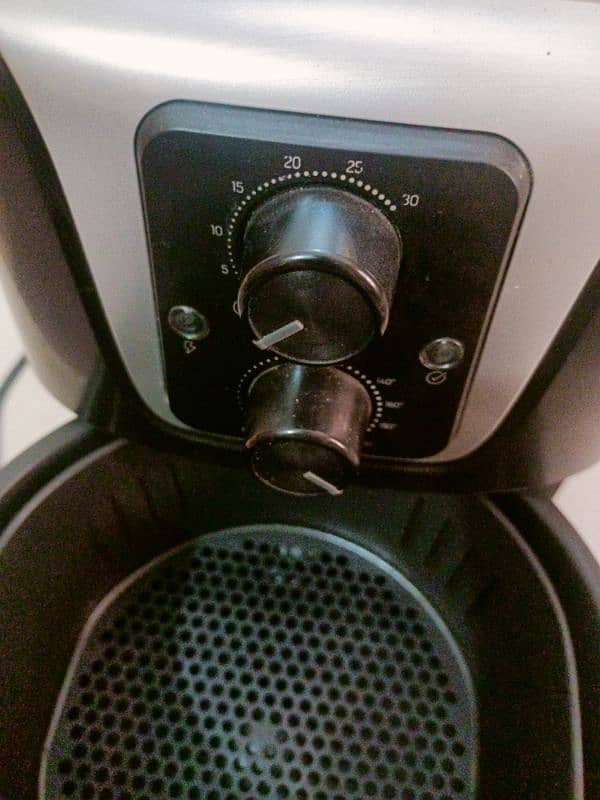 Dawalance air fryer in new condition 3