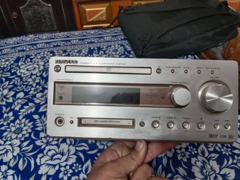 KENWOOD compact Hi-Fi component system 1
