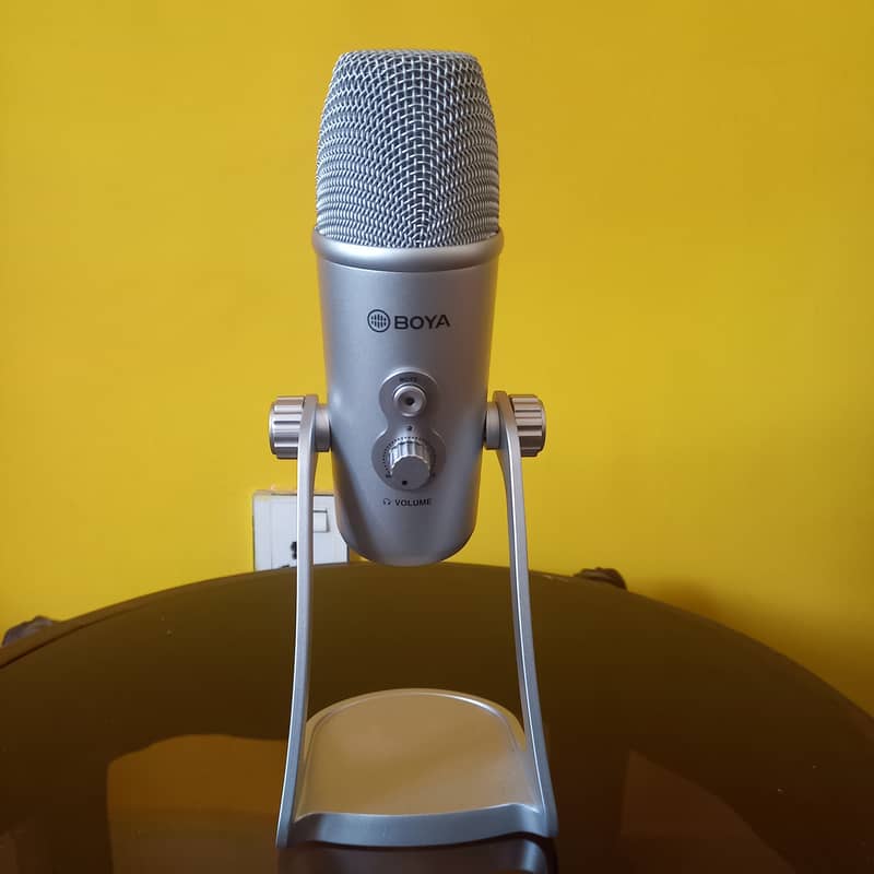 Mint condition BOYA PM700SP Microphone 0