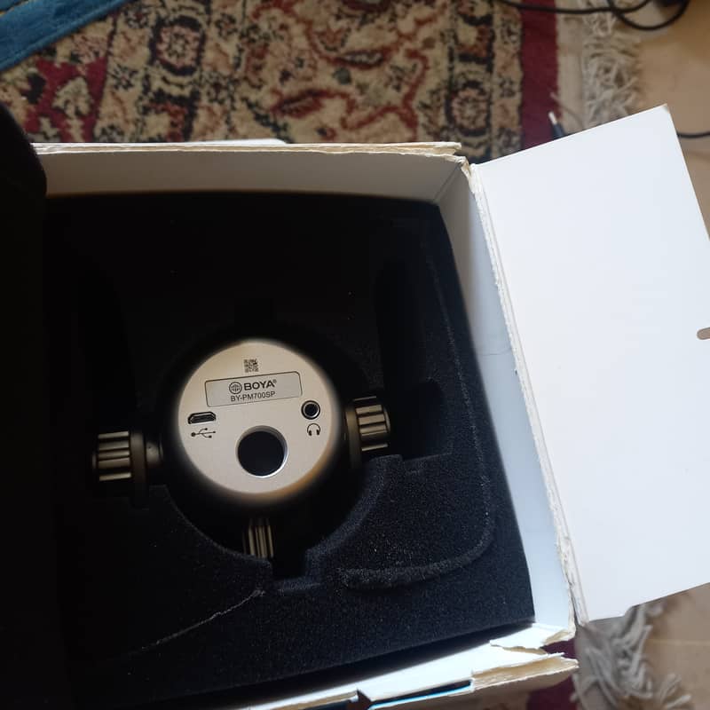 Mint condition BOYA PM700SP Microphone 2