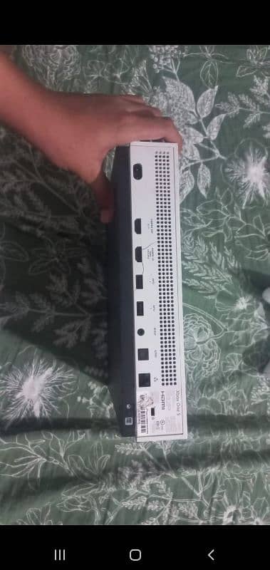 xbox One S | USA Import | blinking issue | original and used like new 3