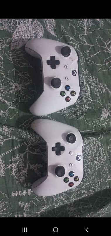xbox One S | USA Import | blinking issue | original and used like new 6