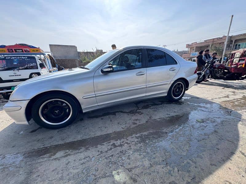 Mercedes C Class 2005 exchange possible 16