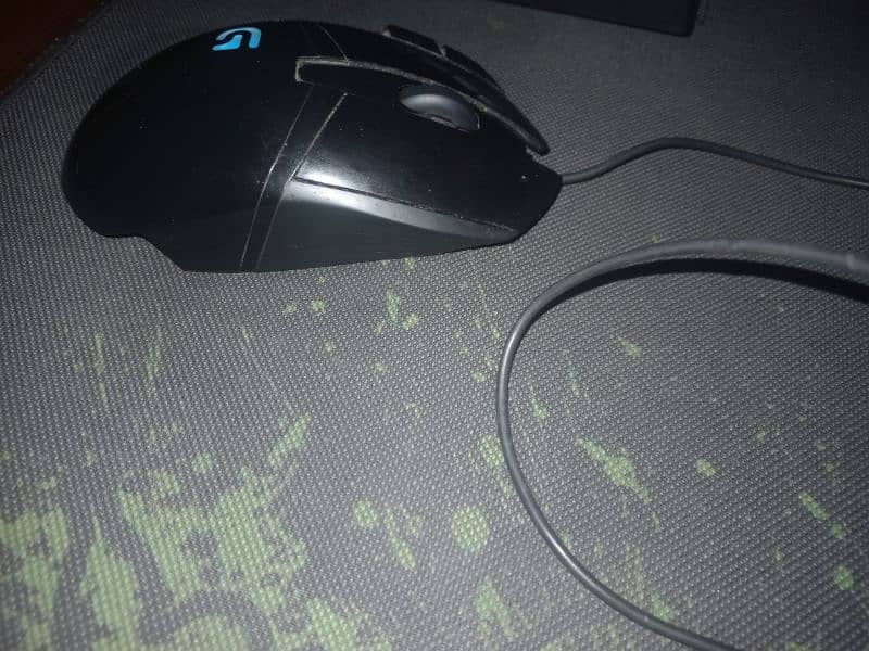 Logitech G402 with box 1