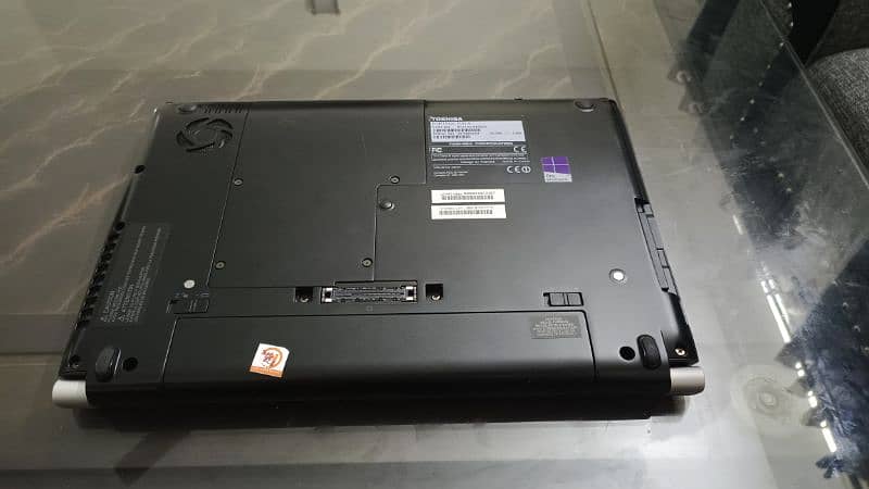 Toshiba Laptop 3