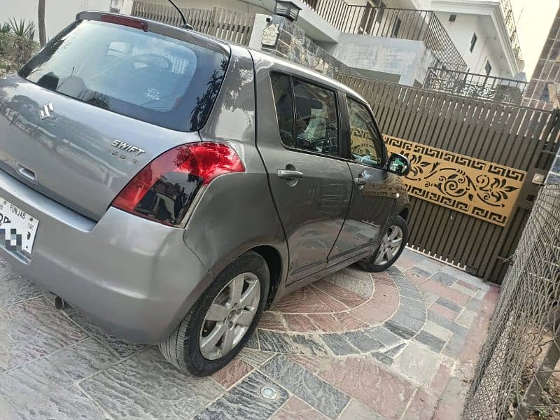 Suzuki Swift 2016 dlx 1.3 up for sale 2