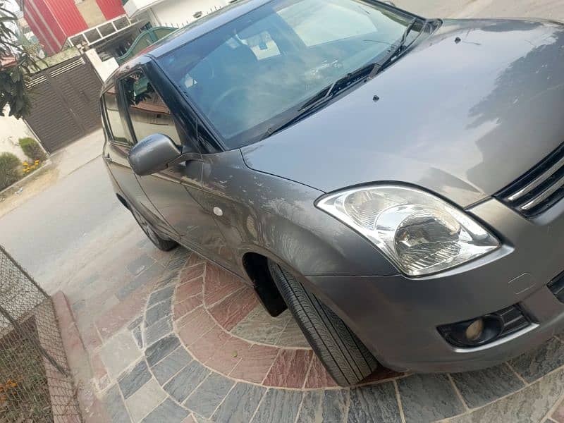 Suzuki Swift 2016 dlx 1.3 up for sale 5