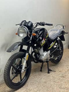 yamaha ybr125g 2021 model ( low millage )