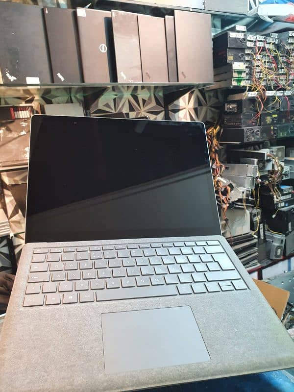 Surface Laptop 2 i5_8 8/256 1