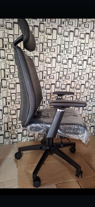 Made in China  important chair 1
