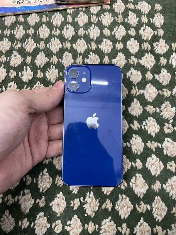 IPhone 12 mini 0