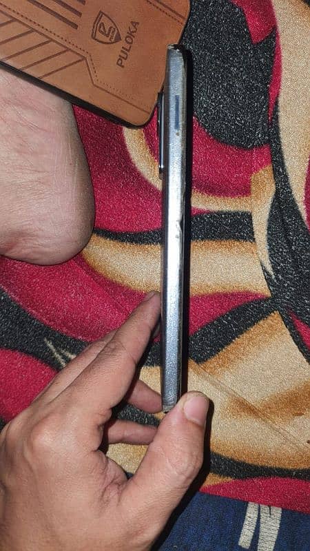 single hand 7se with  box charger Pta approve 1