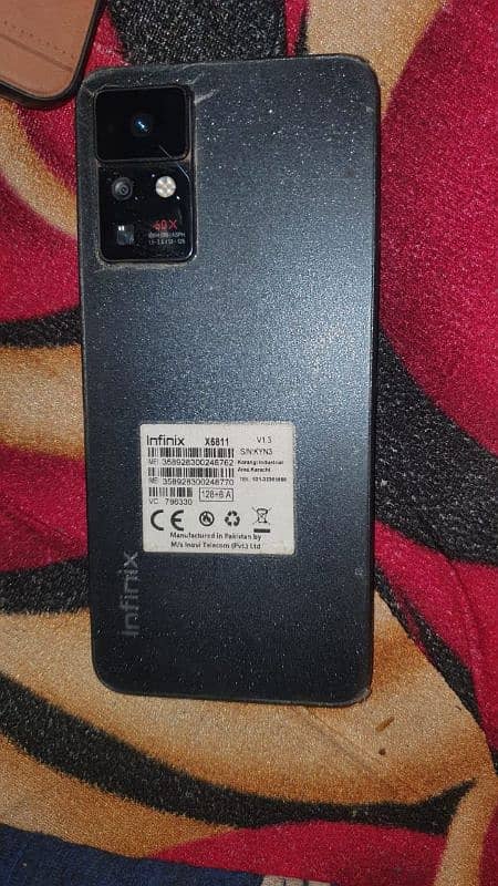 single hand 7se with  box charger Pta approve 2