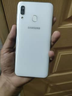 Samsung A30