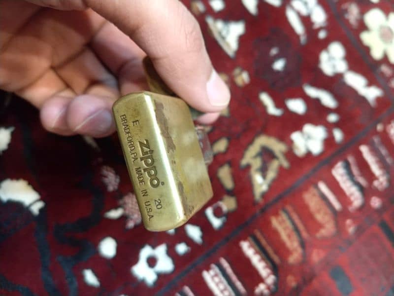 Zippo lighter in ok condition 1980's Original 3