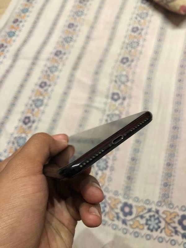iphone 7+ 4