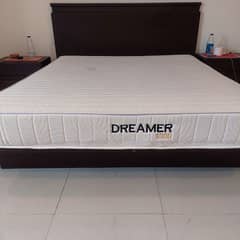 Almost new Dreamer 1000 pocket spring mattress