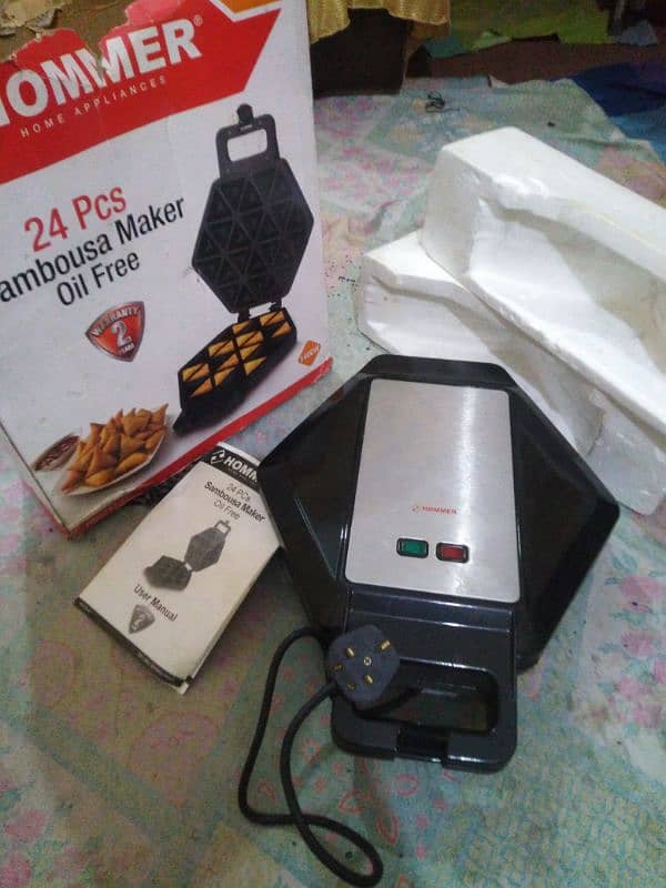samosa maker imprted like new only few times used 2