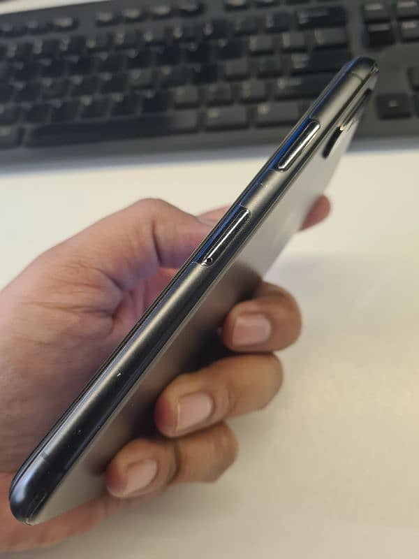 iphone xs FU non pta  only dot in led 03137165434 WhatsApp 6