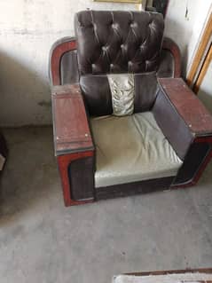 sofa set bilkul ache condition ha