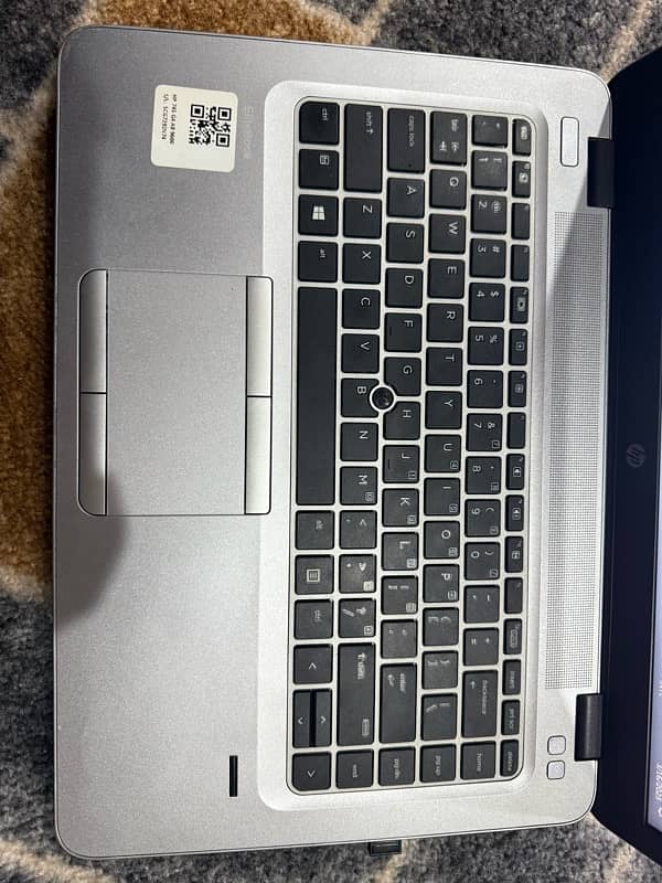 HP 745 GA A8 9600 8