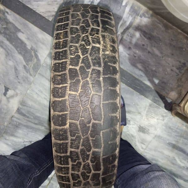 12 inch tyre with neat and clean Rim 1