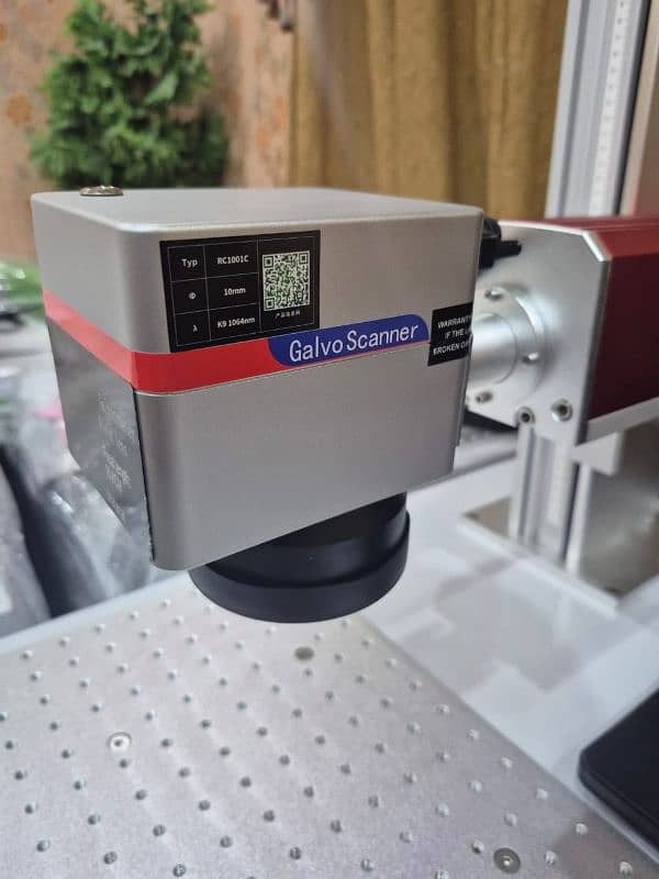 Fiber Laser Marking Machine / LASER MACHINE 30w 2