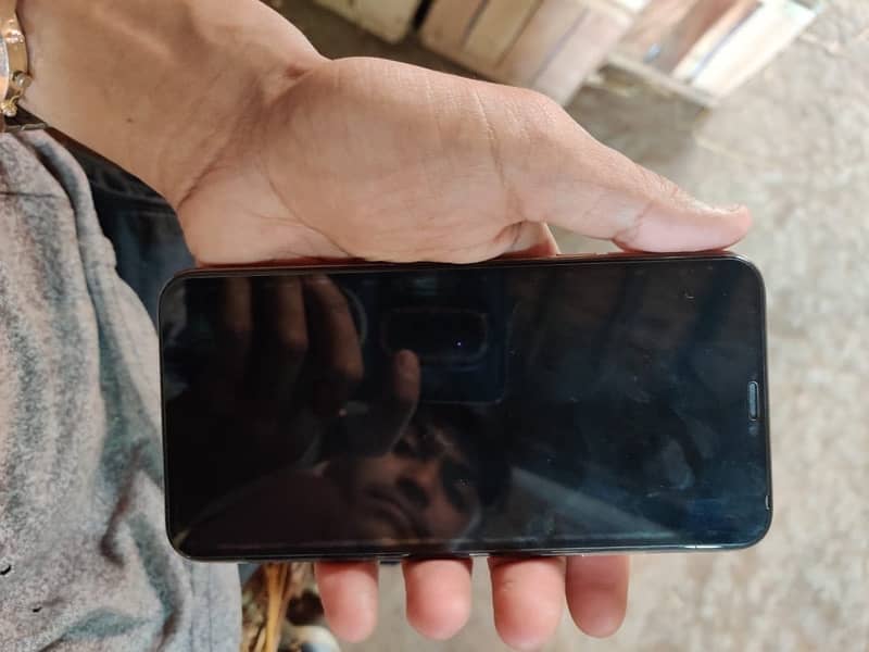 iPhone xs max 64gb 7