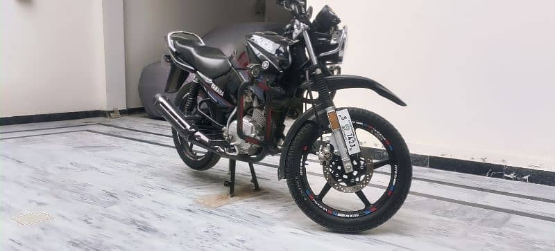 Yamaha YBR125G 5
