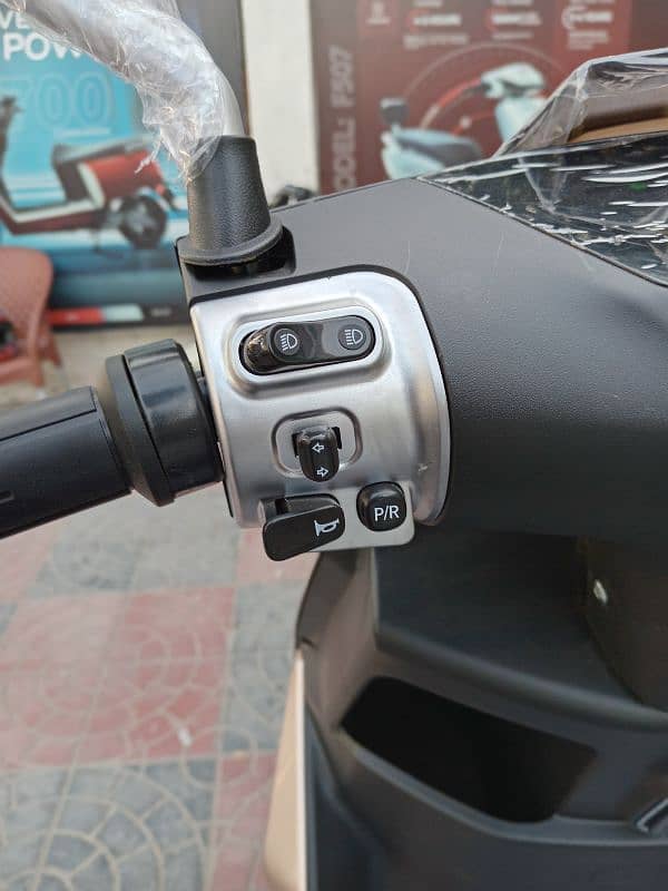 Evee S1 Pro Electric Scooty / Bike New 2025 Model on Easy Installment 3