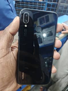 Huawie p20 lite (4 128) contact 03058963987