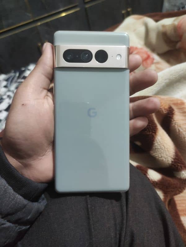google pixel 7 pro.  pta approve  12/128. 0