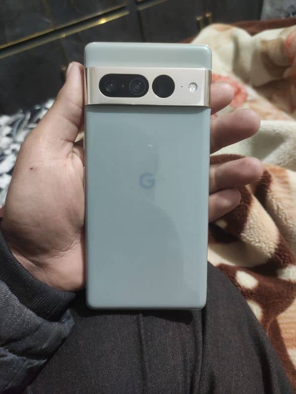 google pixel 7 pro.  pta approve  12/128. 1