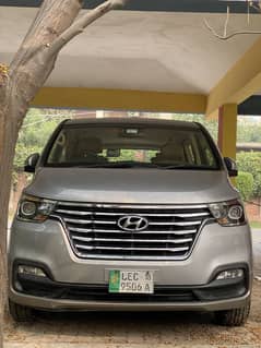 Rent a car,11 seater Hyundai Grand Starex with driver per day rent 10k