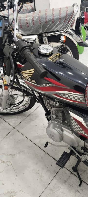 HONDA CG 125 2024 10/10 CONDITION 91 END SERIAL GOLDEN HYDERABAD NO. 0
