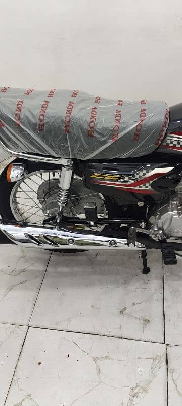 HONDA CG 125 2024 10/10 CONDITION 91 END SERIAL GOLDEN HYDERABAD NO. 2