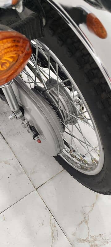 HONDA CG 125 2024 10/10 CONDITION 91 END SERIAL GOLDEN HYDERABAD NO. 4