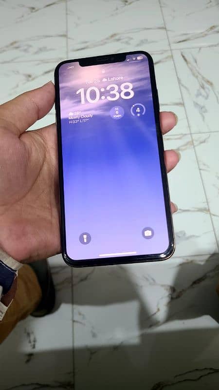 Xs Max 256GB Pta singal sim approved 9