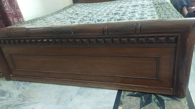 bedset with out mattress slightly used 0