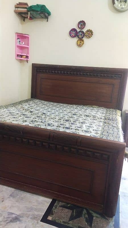 bedset with out mattress slightly used 2
