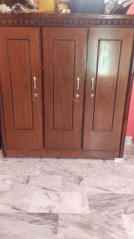 bedset with out mattress slightly used 3