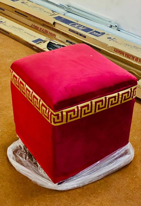 WOODEN VELVET STOOL 1